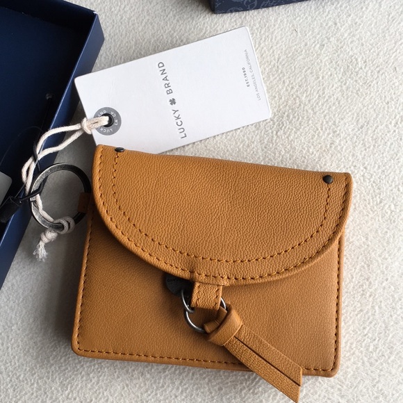 NIB Lucky Brand small tan leather wallet - Picture 2 of 8